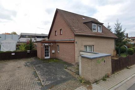 Haus Langenhagen Brink - 9 Zimmer, 270 m&sup2;, 540.000&euro; | Angebot:26134412