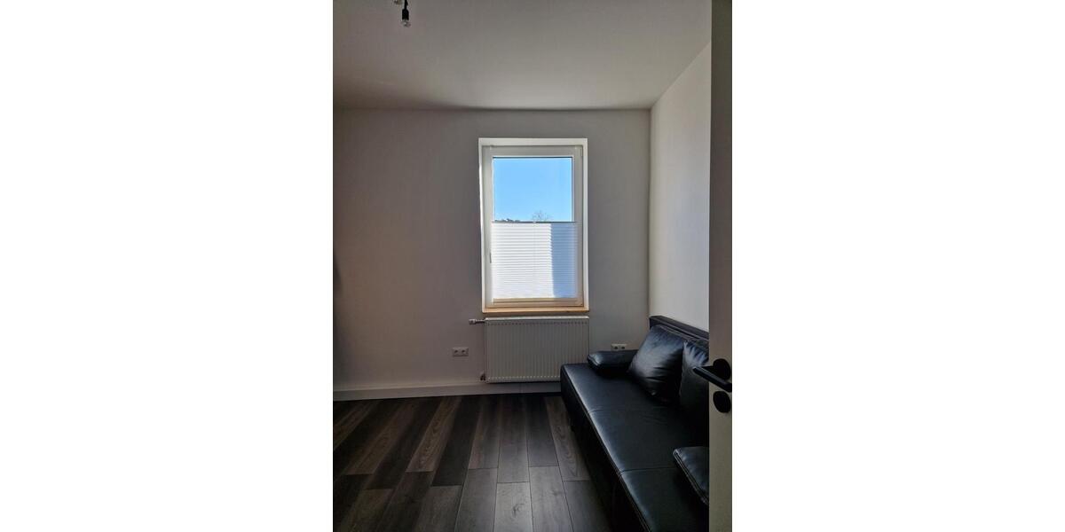 Erdgeschoßwohnung Sehnde - 4 Zimmer, 120 m&sup2;, 1.560&euro; | Angebot:26326373