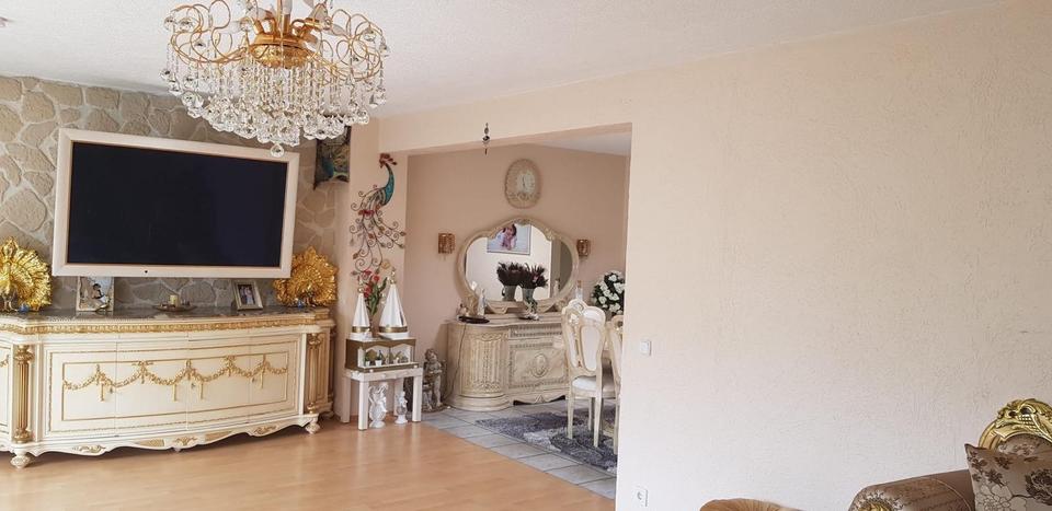 Reihenhaus Hannover Linden-Limmer - 5 Zimmer, 140 m&sup2;, 1.500&euro; | Angebot:26683106