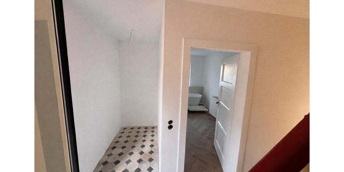 Etagenwohnung Wunstorf - 4 Zimmer, 100 m&sup2;, 1.900&euro; | Angebot:26396295