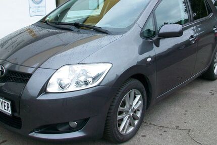 Toyota Auris 126.800 km 4.995 &euro; Wedemark 30900