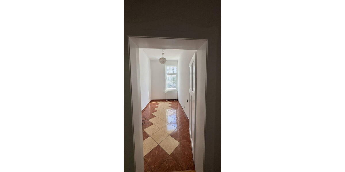 Etagenwohnung Hannover List - 6 Zimmer, 160 m&sup2;, 1.750&euro; | Angebot:26402150