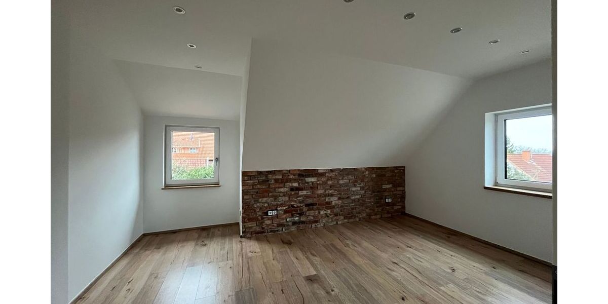 Single Dachgeschosswohnung zum Verlieben - Dachgeschoßwohnung Isernhagen Kircher Bauerschaft | Angebot:26633669