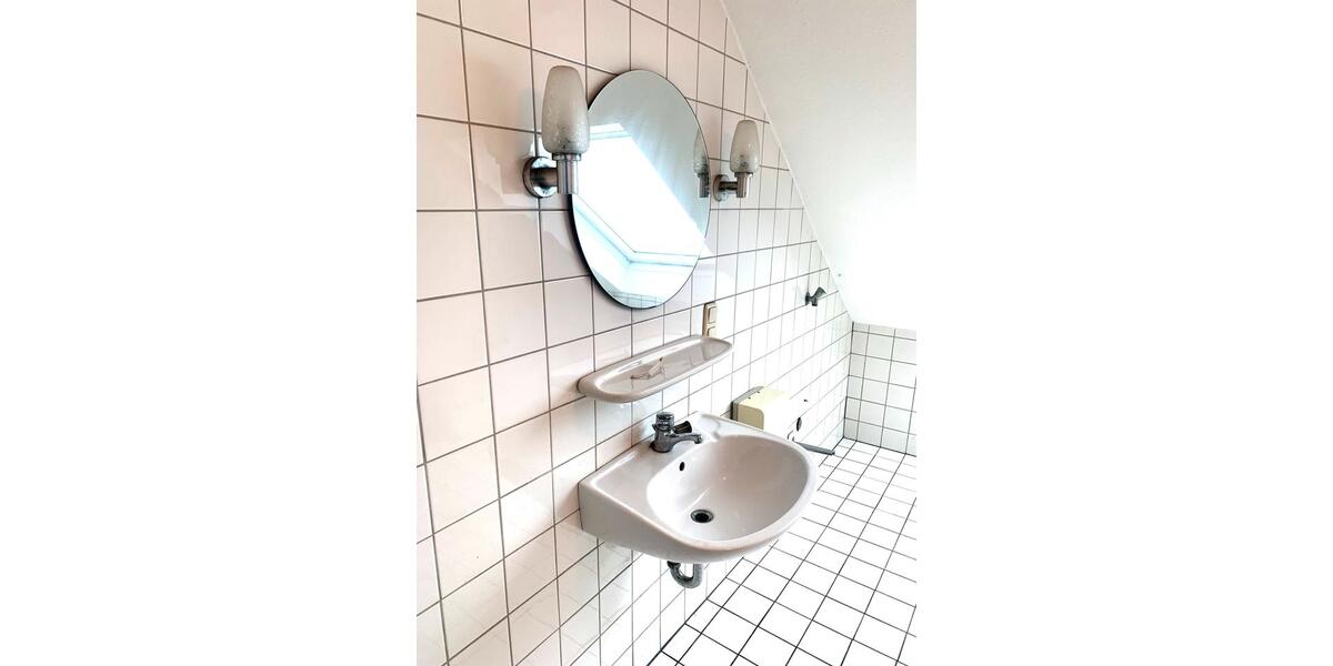 Dachgeschoßwohnung Isernhagen - 3 Zimmer, 90 m&sup2;, 540&euro; | Angebot:26321689