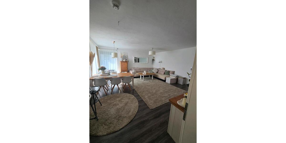 Hochparterre Hannover Herrenhausen-Stöcken - 3 Zimmer, 80 m&sup2;, 1.000&euro; | Angebot:27594920