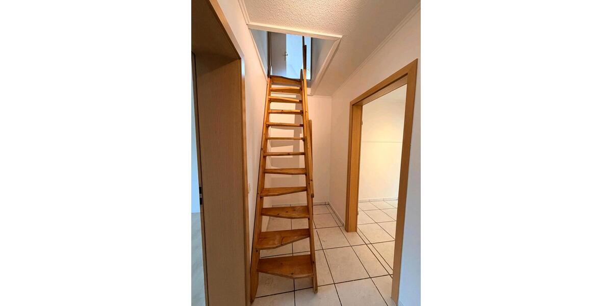 Etagenwohnung Burgwedel - 3 Zimmer, 105 m&sup2;, 980&euro; | Angebot:26137759