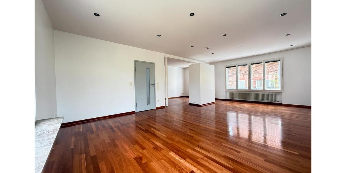 Doppelhaushälfte Wedemark - 8.5 Zimmer, 217 m&sup2;, 2.200&euro; | Angebot:27607795