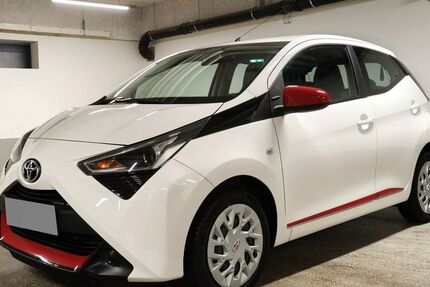 Toyota Aygo (X) 17.569 km 8.750 &euro; Hannover 30539