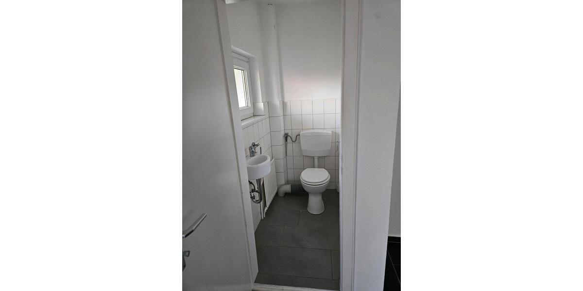 Erdgeschoßwohnung Lehrte - 3 Zimmer, 105 m&sup2;, 1.400&euro; | Angebot:26408247