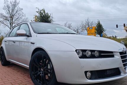 Alfa Romeo 159 143.020 km 14.750 &euro; Sehnde OT HÖVER 31319