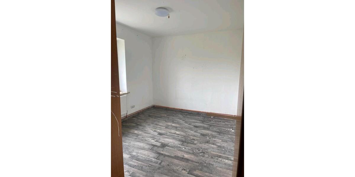 Etagenwohnung Seelze - 5 Zimmer, 95 m&sup2;, 1.500&euro; | Angebot:26256635