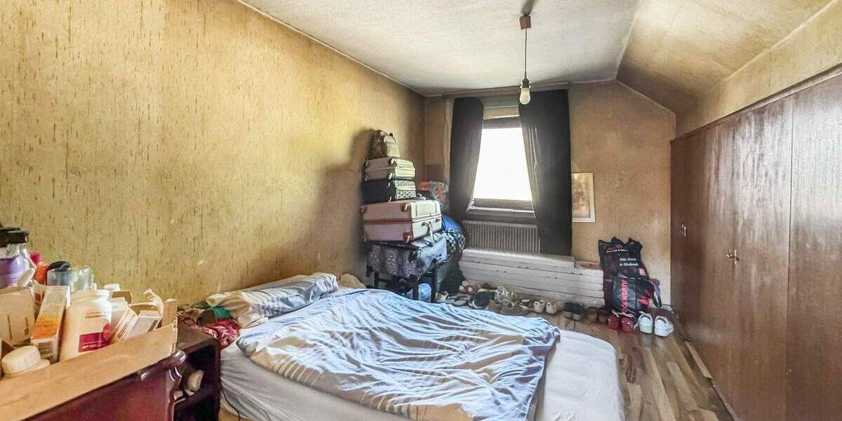 Doppelhaushälfte Hannover Mittelfeld - 5 Zimmer, 100 m&sup2;, 125.000&euro; | Angebot:25195906