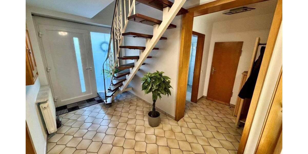 Einfamilienhaus Isernhagen Altwarmbüchen - 5 Zimmer, 192 m&sup2;, 599.000&euro; | Angebot:25372252