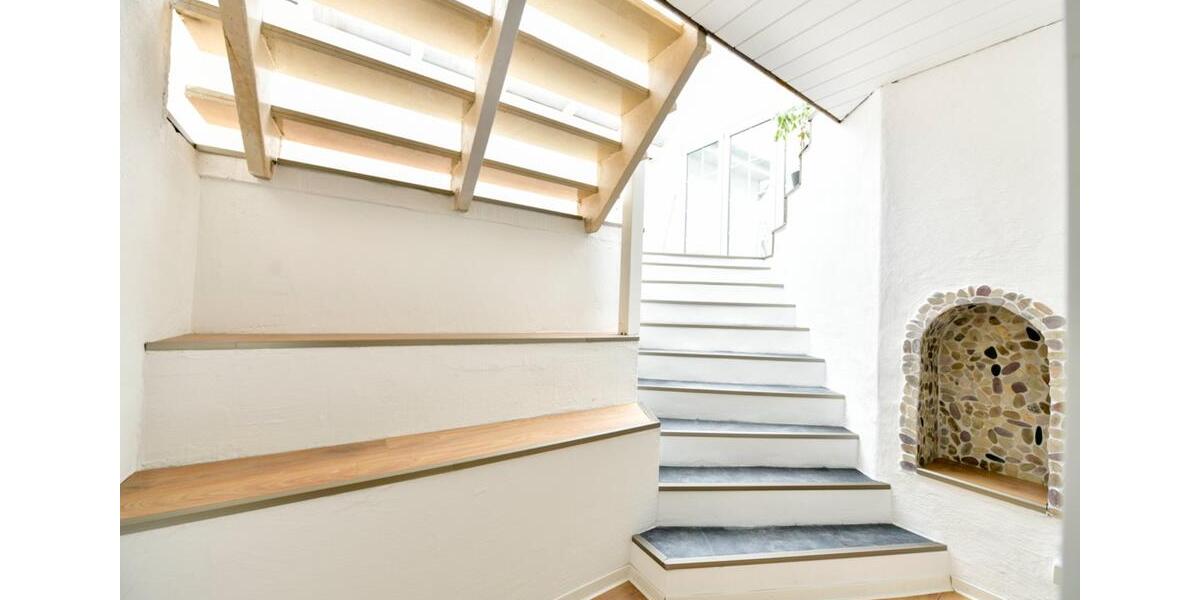 Etagenwohnung Lehrte - 5 Zimmer, 135 m&sup2;, 1.099&euro; | Angebot:25961091