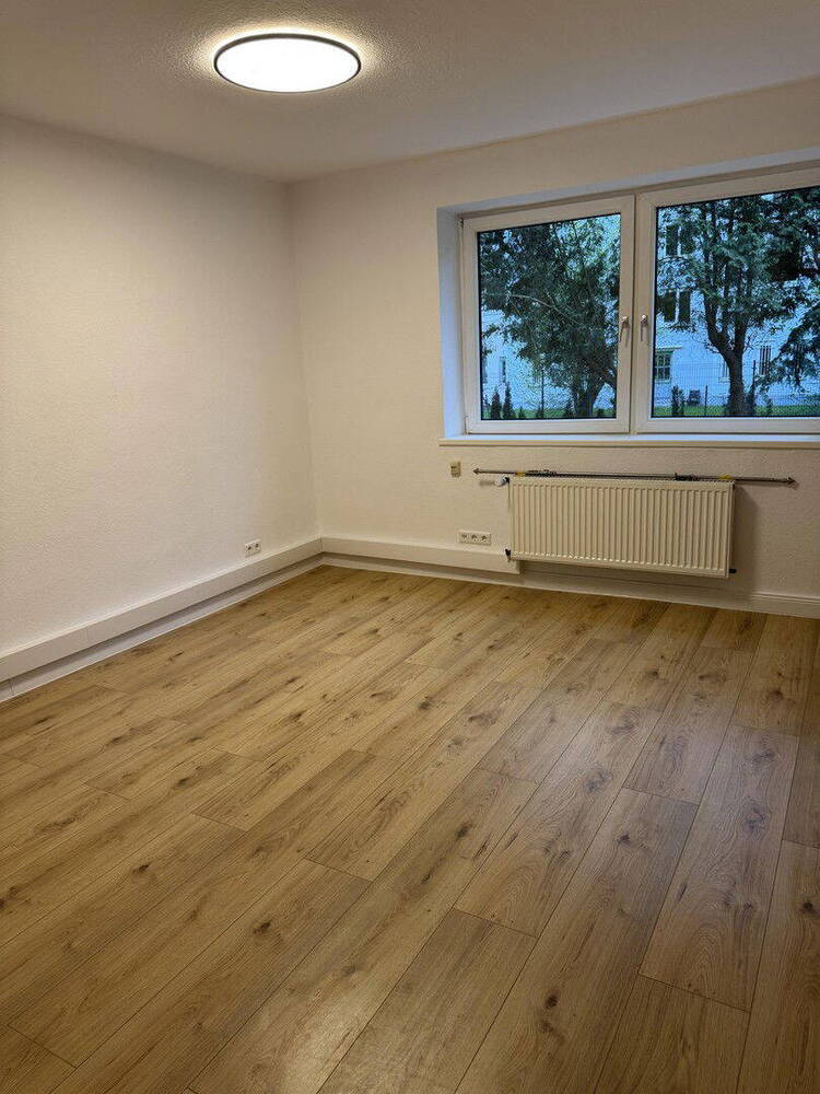 Frisch sanierte und helle 2-Zimmer-Wohnung mit EBK in Ricklingen nahe Maschsee von Privat