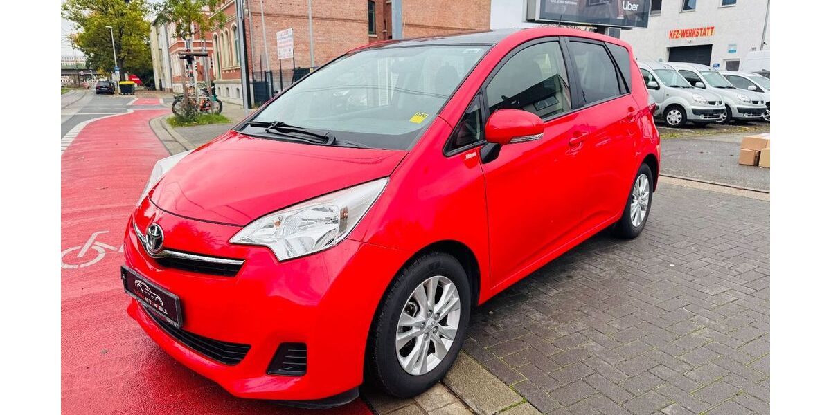 Toyota Verso-S 182.000 km 5.800 &euro; Hannover 30455