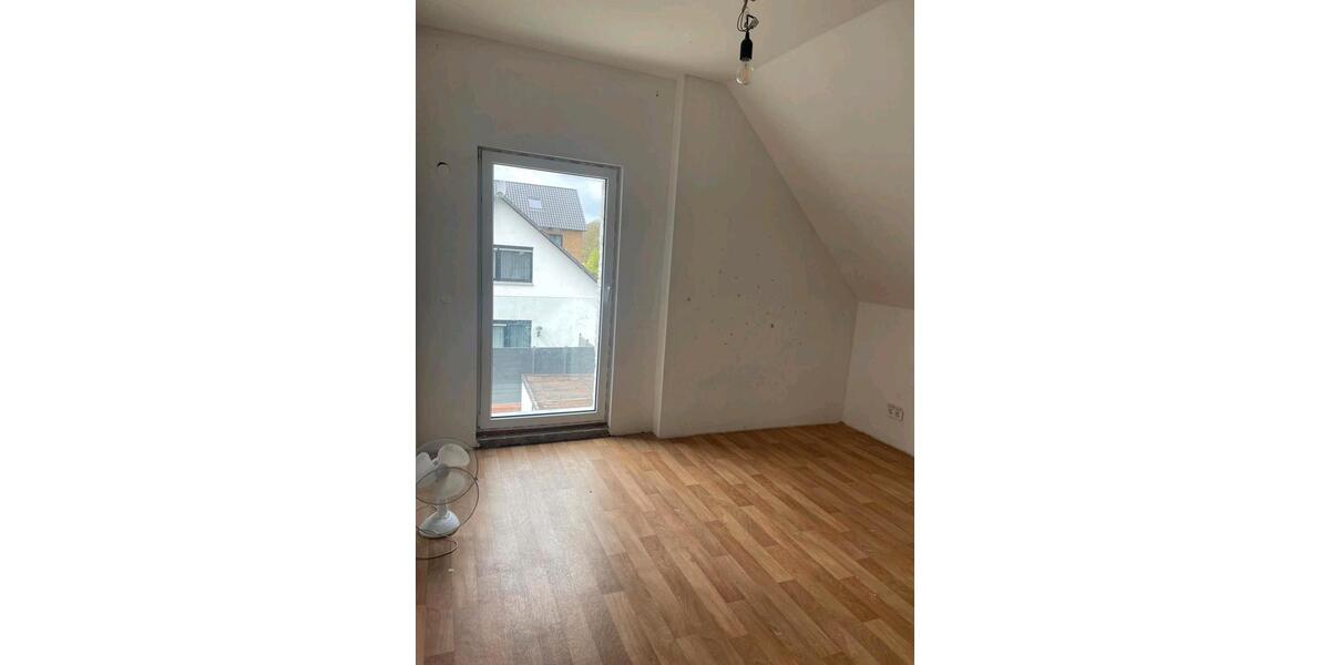 Etagenwohnung Seelze - 5 Zimmer, 95 m&sup2;, 1.500&euro; | Angebot:26256635