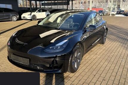 Tesla Model 3 40.256 km 27.200 &euro; Hannover 30519