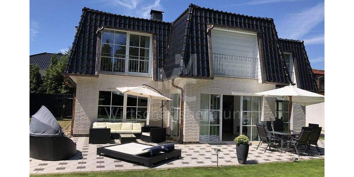 Einfamilienhaus Isernhagen / Altwarmbüchen Altwarmbüchen - 7 Zimmer, 319 m&sup2;, 1.245.000&euro; | Angebot:25475414