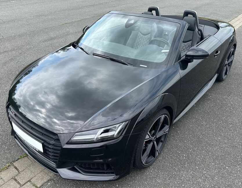 TT
