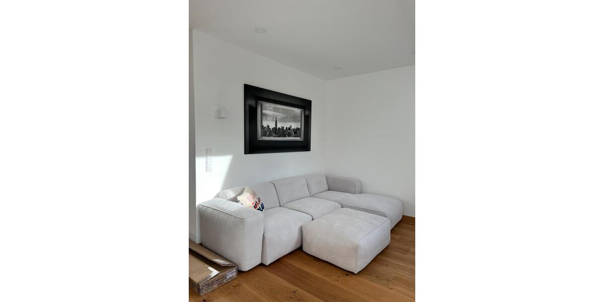 Dachgeschoßwohnung Isernhagen - 2.5 Zimmer, 84 m&sup2;, 1.598&euro; | Angebot:26255399