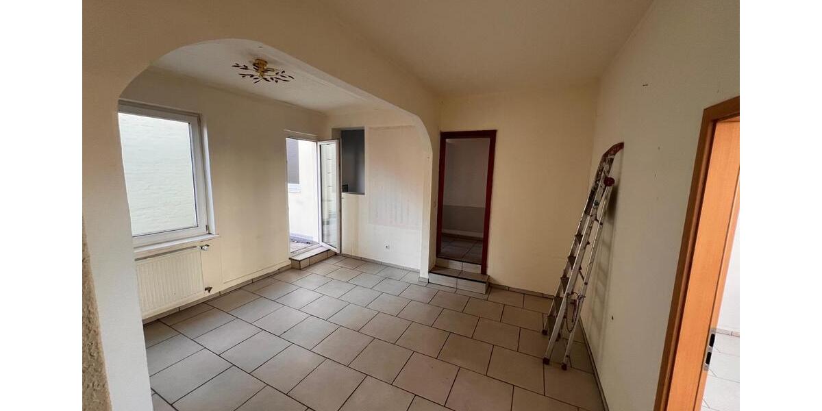 Etagenwohnung Hannover Nord - 4 Zimmer, 122 m&sup2;, 1.630&euro; | Angebot:25639031