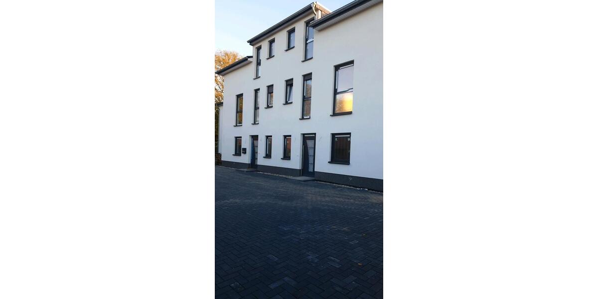 Reihenhaus Lehrte - 6 Zimmer, 200 m&sup2;, 1.500&euro; | Angebot:26061757