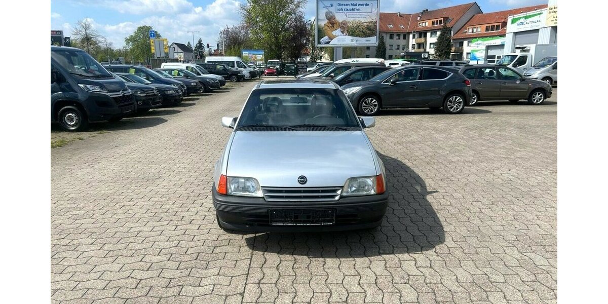 Opel Kadett E Beauty Lim. SEDAN GSD AUTOM- SERVO 74.000 km 6.950 &euro; Hannover 30179