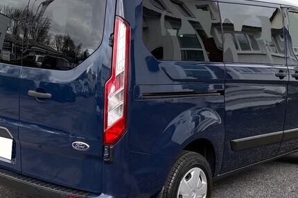 Ford Tourneo Custom 160.000 km 17.200 € Hannover 30179