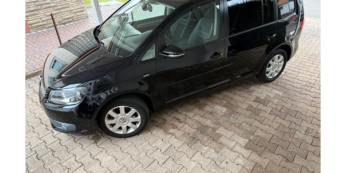 VW Touran 131.000 km 8.100 &euro; Lauenau 31867
