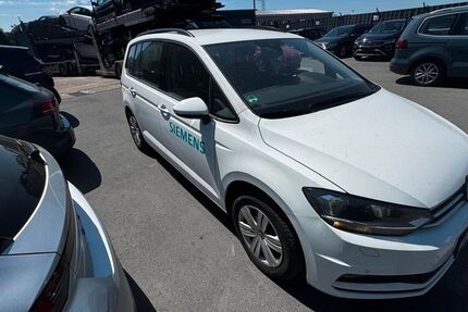 VW Touran 174.256 km 14.810 &euro; Garbsen 30827