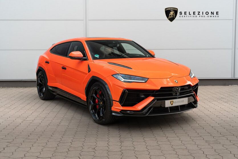 Lamborghini Urus 16.800 km 308.666 € Hannover 30179