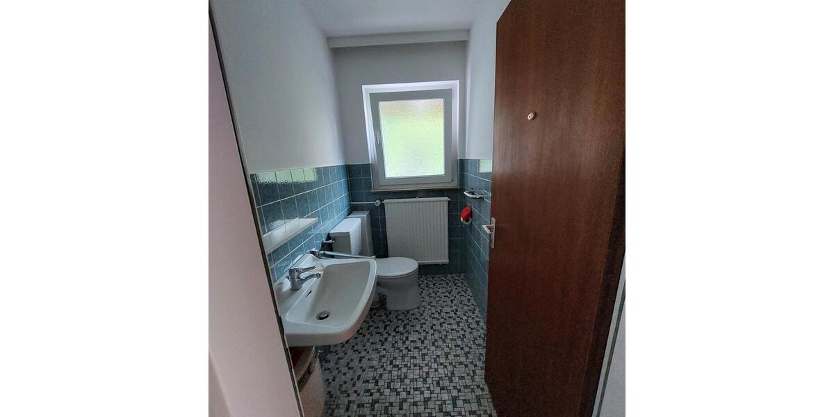 Haus mit 3 WE, vermietet 9 zimmer