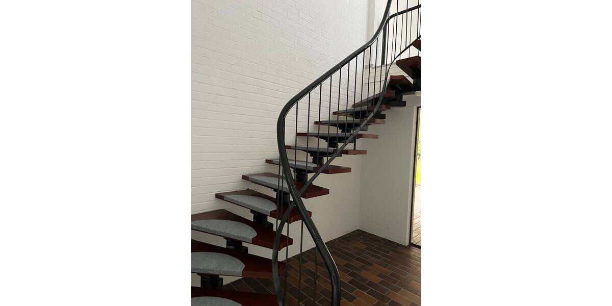 Großartiges Ein-Familie-Haus mit Einliegerwohnung in Schloß Ricklingen zu vermieten 5 zimmer