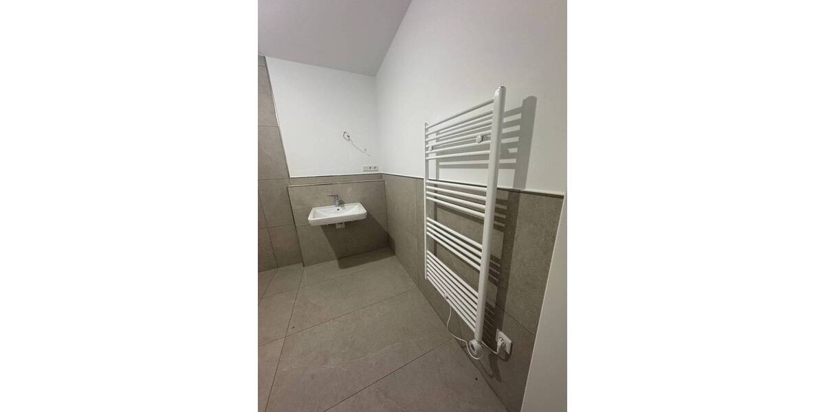 Gewerbeobjekt Hannover Südstadt - 1 Zimmer, 380 m&sup2;, 6.700&euro; | Angebot:26300926