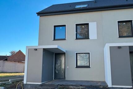 Haus Gehrden - 4 Zimmer, 120 m&sup2;, 2.150&euro; | Angebot:24797819