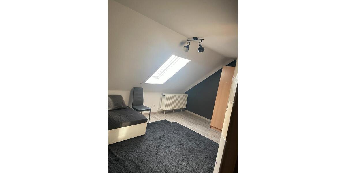 Dachgeschoßwohnung Lehrte - 3 Zimmer, 75 m&sup2;, 700&euro; | Angebot:24463959