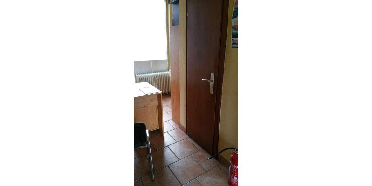 Gewerbe-Laden-Büro- Fahrschule Praxisfläche zimmer