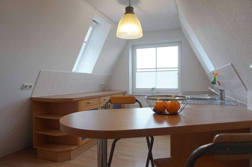 Attraktive 2,5-Zimmer-Wohnung mit großer Dachterrasse in der Südstadt!!