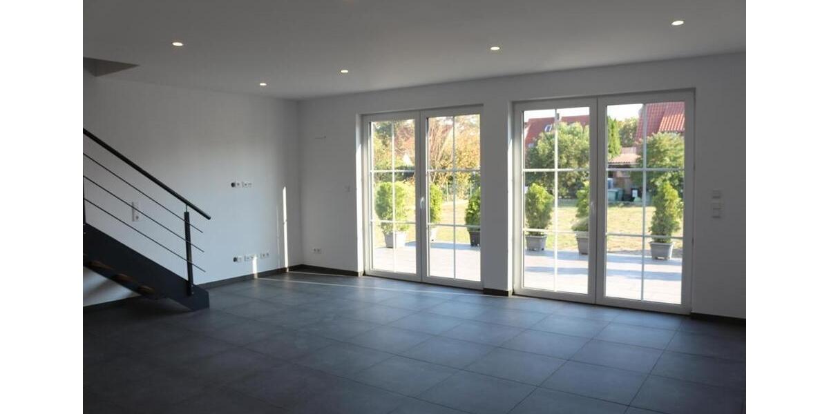 Doppelhaushälfte Burgdorf - 4 Zimmer, 135 m&sup2;, 425.000&euro; | Angebot:27120581