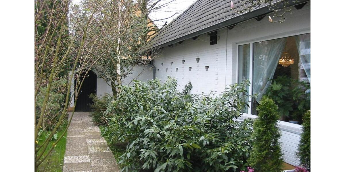 Einfamilienhaus Garbsen Berenbostel - 4 Zimmer, 200 m&sup2;, 2.000&euro; | Angebot:26289312