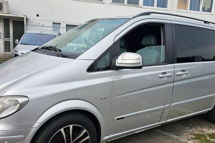 Mercedes Viano