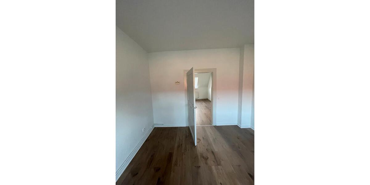 Dachgeschoßwohnung Hannover Linden-Limmer - 2 Zimmer, 51 m&sup2;, 500&euro; | Angebot:27625446
