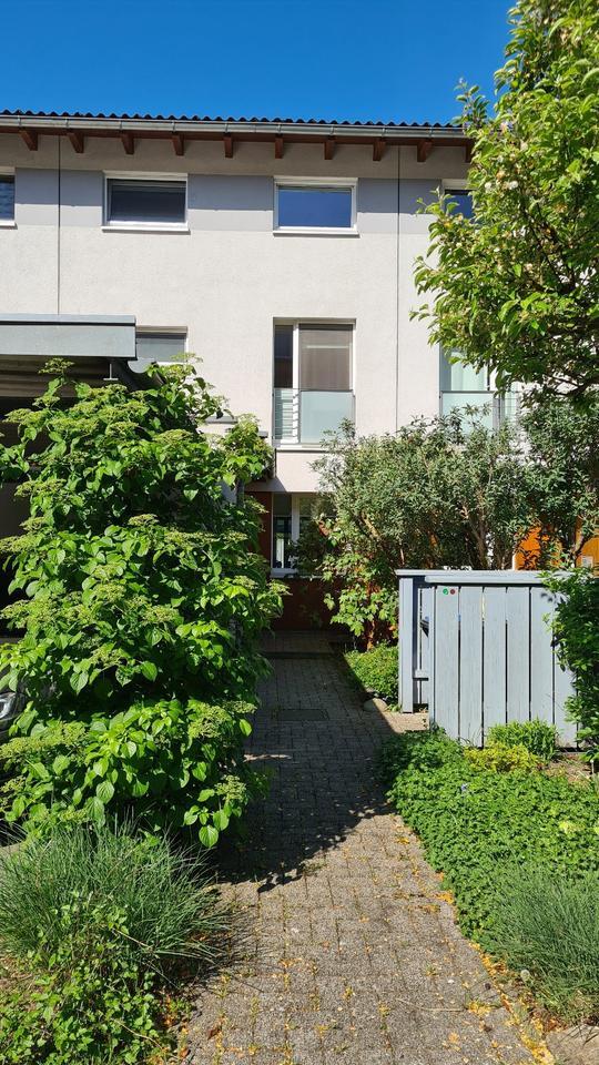 Energieeffizientes Reihenmittelhaus mit Dachterrasse u. Garten
