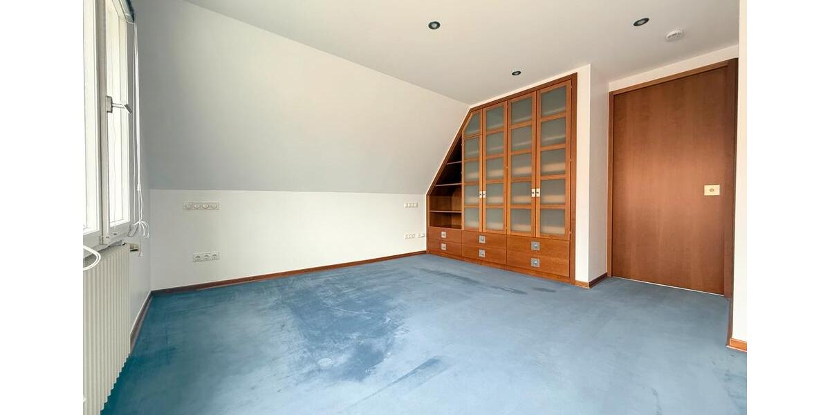 Doppelhaushälfte Wedemark - 8.5 Zimmer, 217 m&sup2;, 2.200&euro; | Angebot:27607795