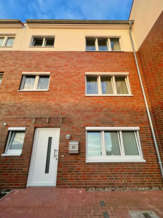 Top gepflegtes und modernes Reihenhaus zur Miete