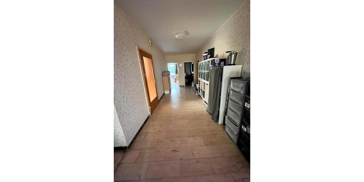 Erdgeschoßwohnung Barsinghausen - 5 Zimmer, 180 m&sup2;, 1.350&euro; | Angebot:23902841