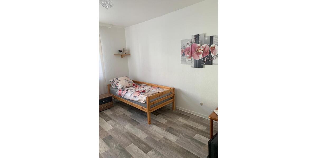 Erdgeschoßwohnung Hannover Herrenhausen-Stöcken - 1 Zimmer, 20 m&sup2;, 450&euro; | Angebot:26343100