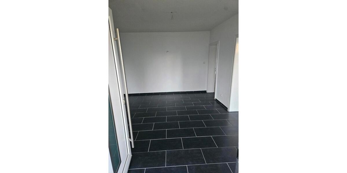Erdgeschoßwohnung Lehrte - 3 Zimmer, 105 m&sup2;, 1.400&euro; | Angebot:26408247