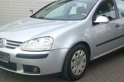 VW Golf 285.000 km 2.379 € Gronau (Leine) OT Brüggen 31028